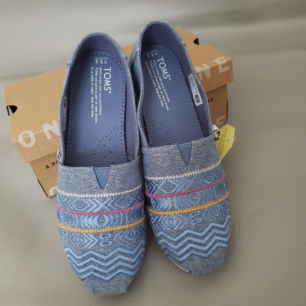 NEW TOMS Demin Embroidery Espadrille Flats shoes - Picture 3 of 7